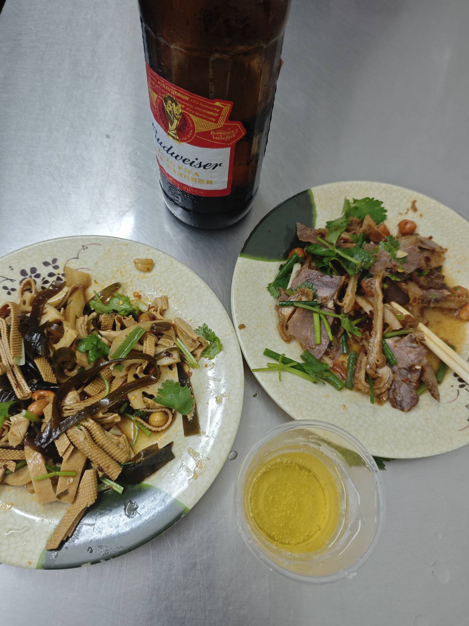 自己喝闷酒,有佛山的老哥吗?过来畅谈人生,


22 / 作者:Goone / 