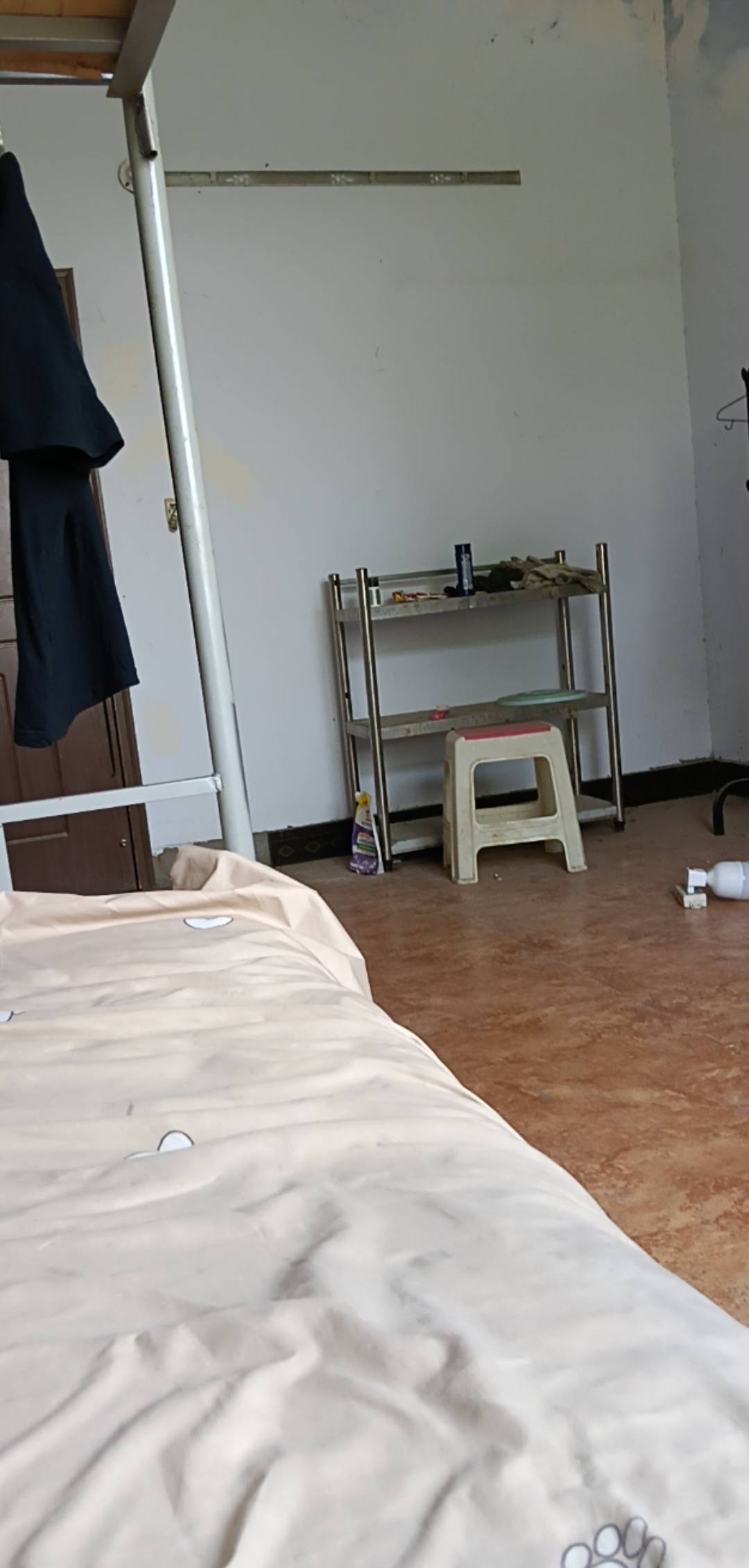 这个工资好高啊，而且宿舍也很满意，只有2个人住一间


68 / 作者:昆山挂壁老哥 / 