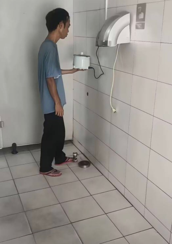 又热又饿咋办啊

21 / 作者:山水有相逢吧 / 