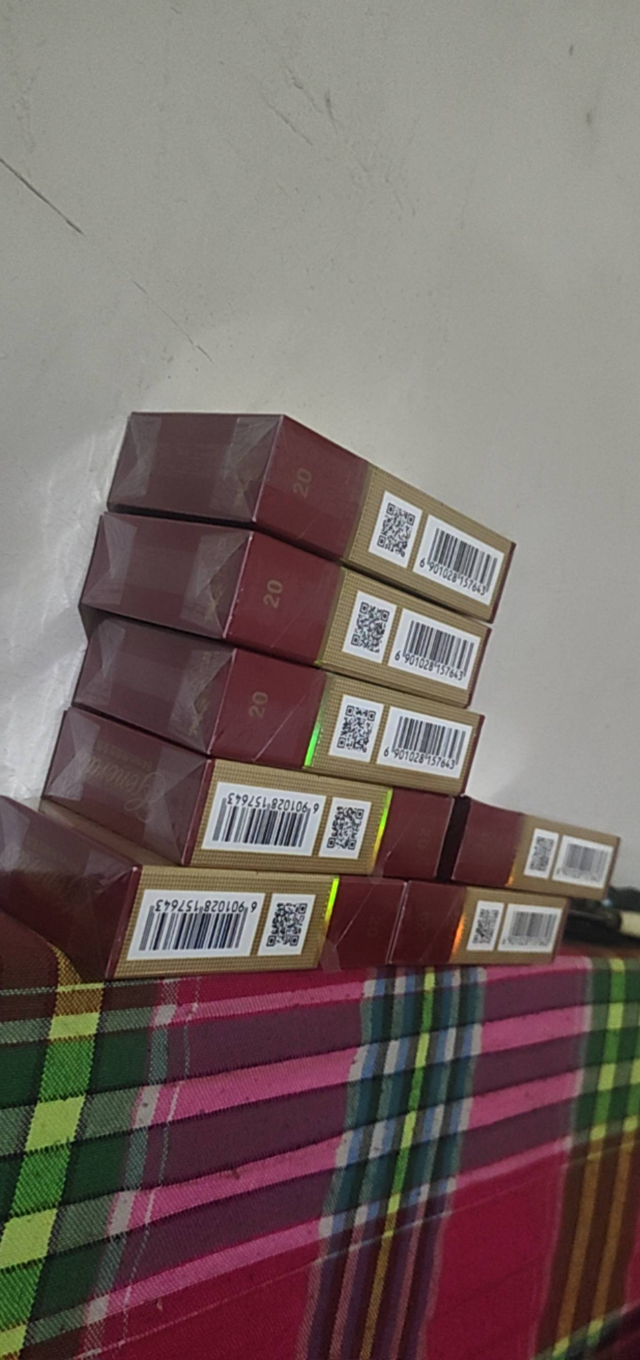 真烦服了，就差2元买一包9元的香烟，就是凑不齐！！！这是个服了！！！讨厌自己！！！72 / 作者:猴子321 / 