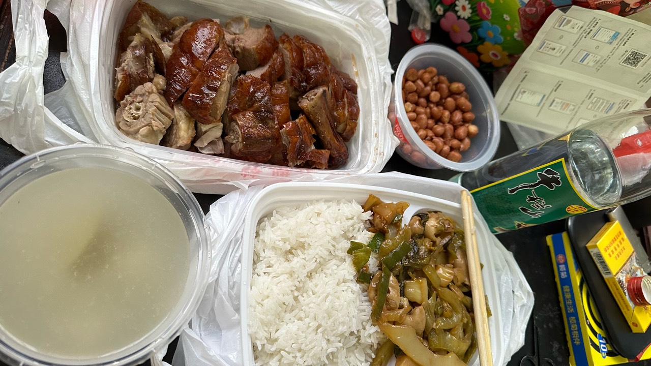 没钱随便吃点算了

8 / 作者:不知明的靓仔 / 