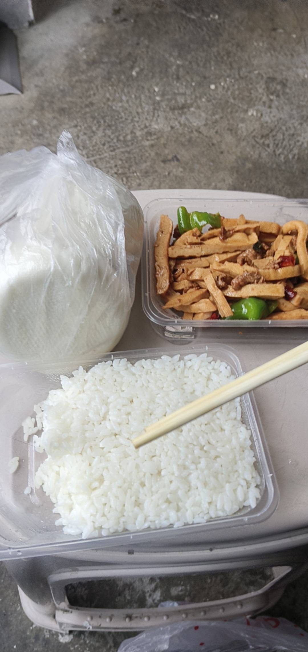 感谢广子，800毛

47 / 作者:我不是骗子 / 
