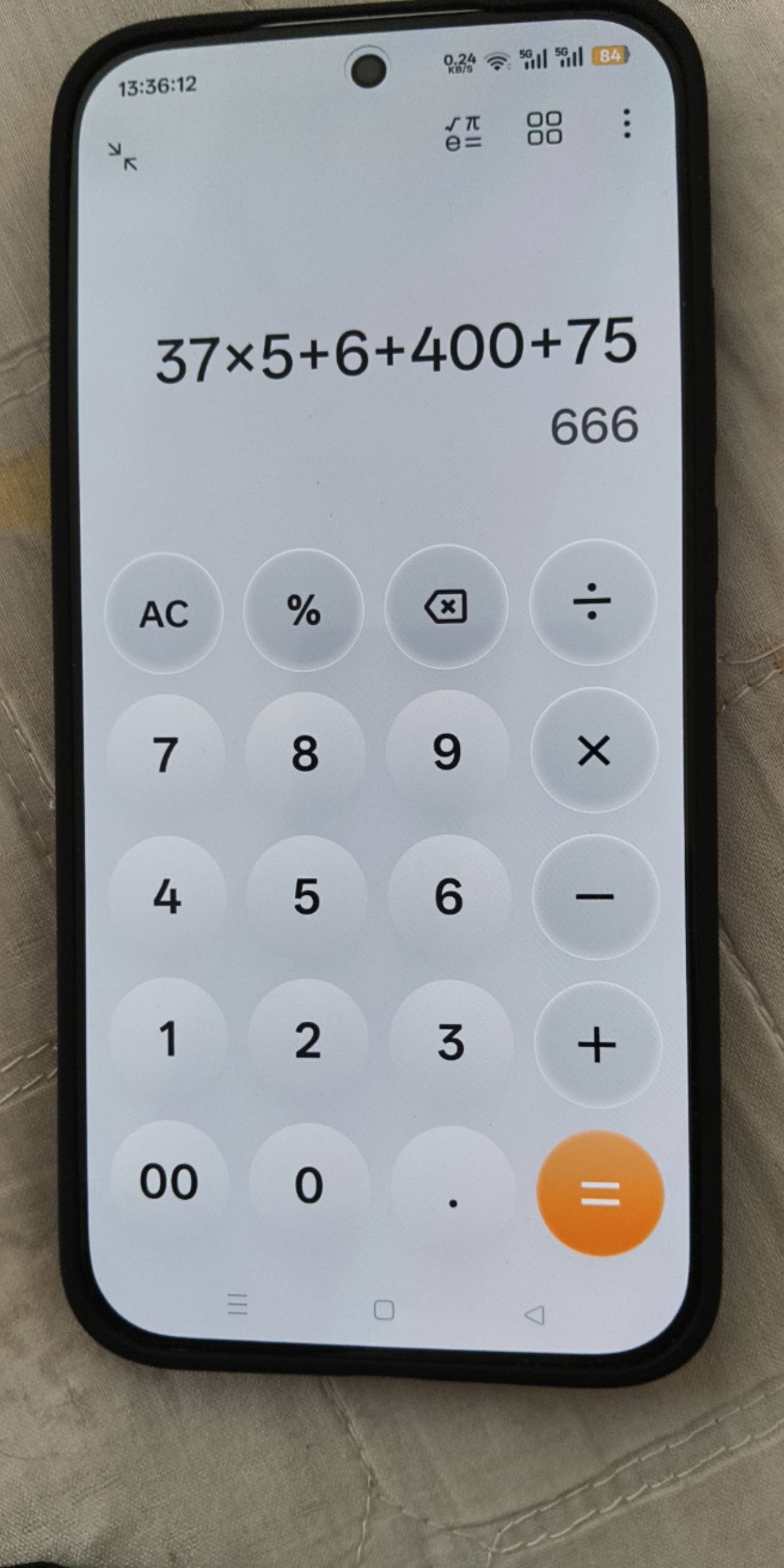 这几天两个手机才搞了666左右，跟老哥1000元差远了

38 / 作者:寻花问柳不见君 / 