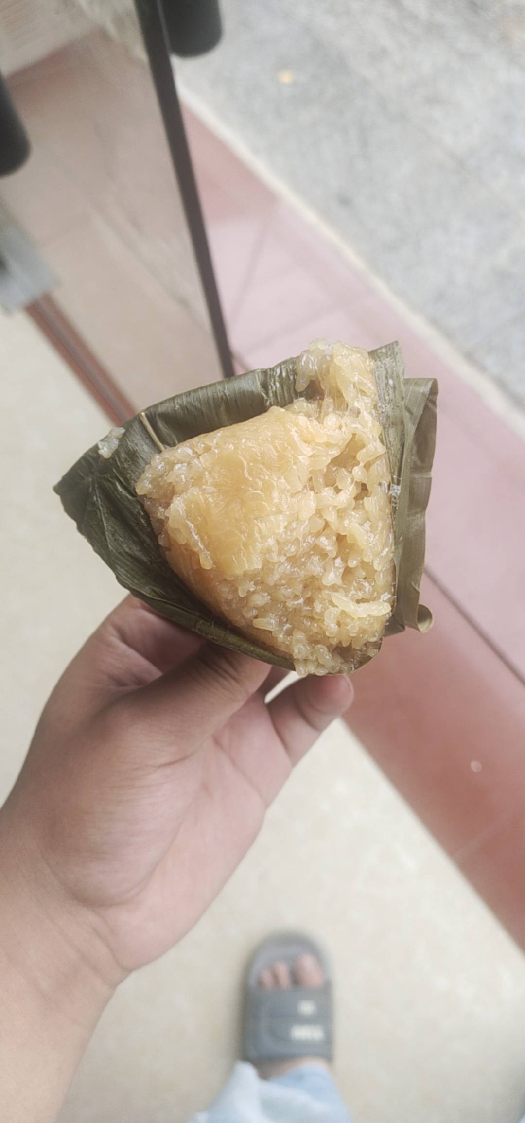 家人们，江苏的肉粽怎么是甜的，上次广西邮储送的两个肉粽。

52 / 作者:要辩难辩 / 