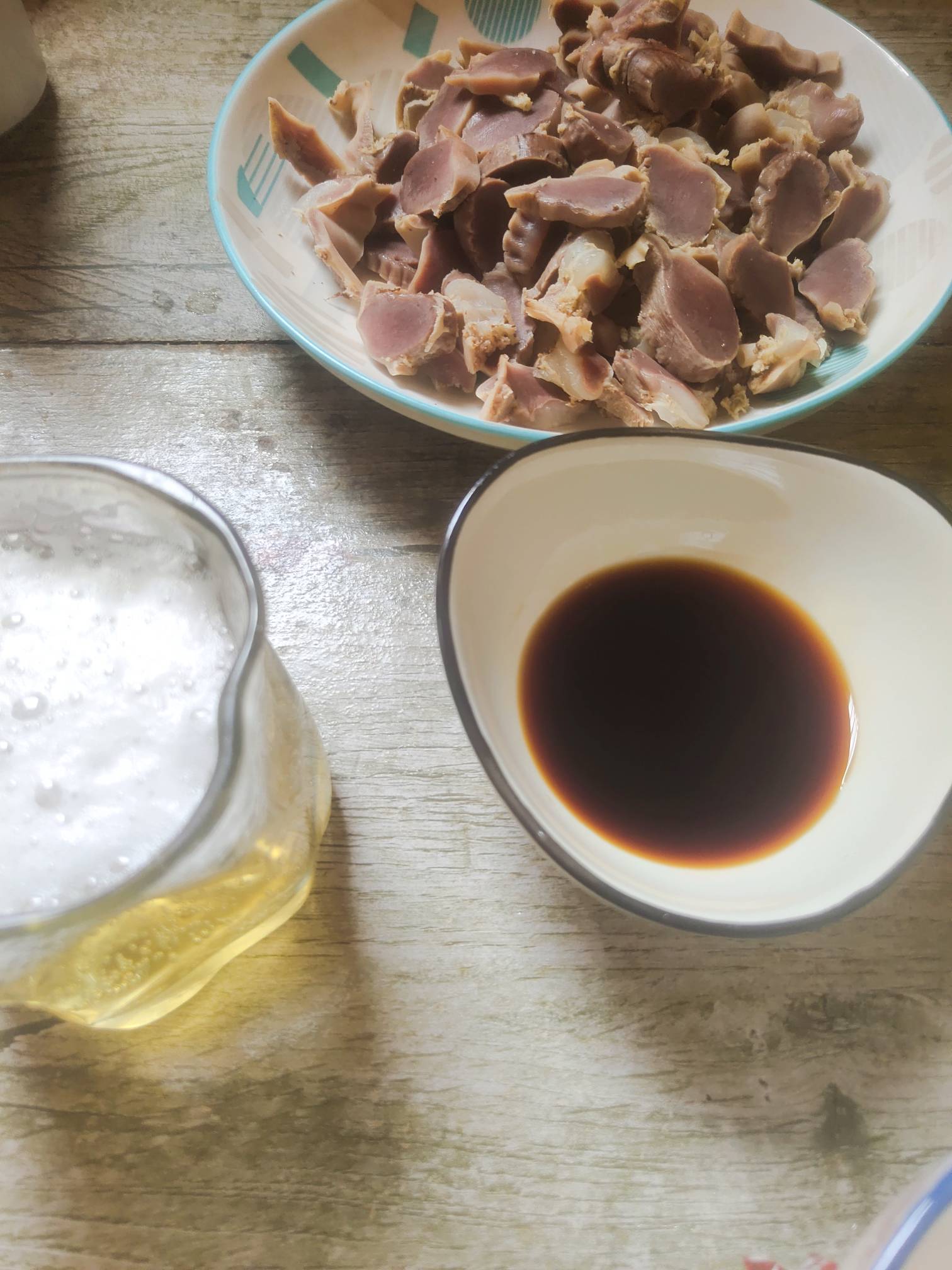 天气好闷啊

89 / 作者:一路向前8 / 