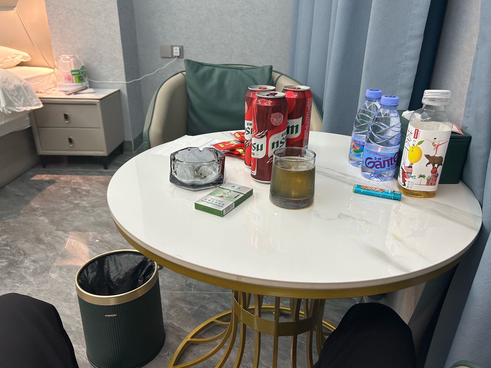 老哥们现在还有2.5个还能躺多久，感觉这样躺下去人废了

97 / 作者:广东最后一次 / 