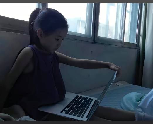 看似没毛，其实很多，老哥和宝妈已经团结一心，暂时同盟合作，在红薯和抖子全国互换，82 / 作者:云祁 / 