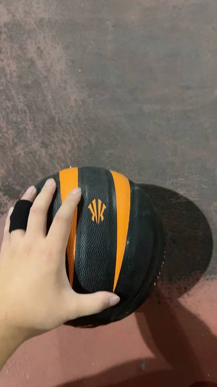 好绝望好想哭，看来这次玩师姐波的啵啵们都倒下了，都没有天选，饿晕了

95 / 作者:鲸鲨 / 