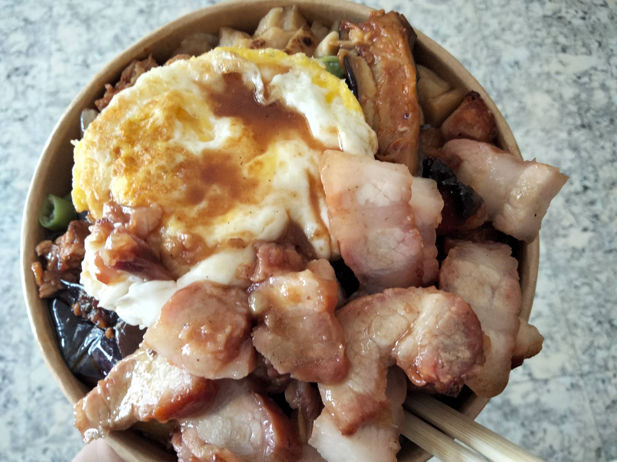 老哥们吃饭了

53 / 作者:机会哈哈 / 