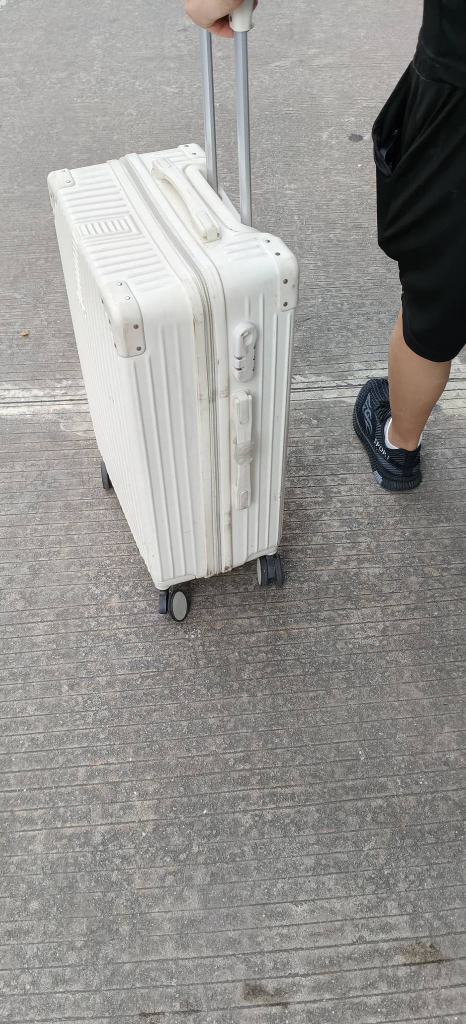 又被中介安排来过之前跑路的厂，好绝望好想哭

76 / 作者:扛不住了老哥们 / 