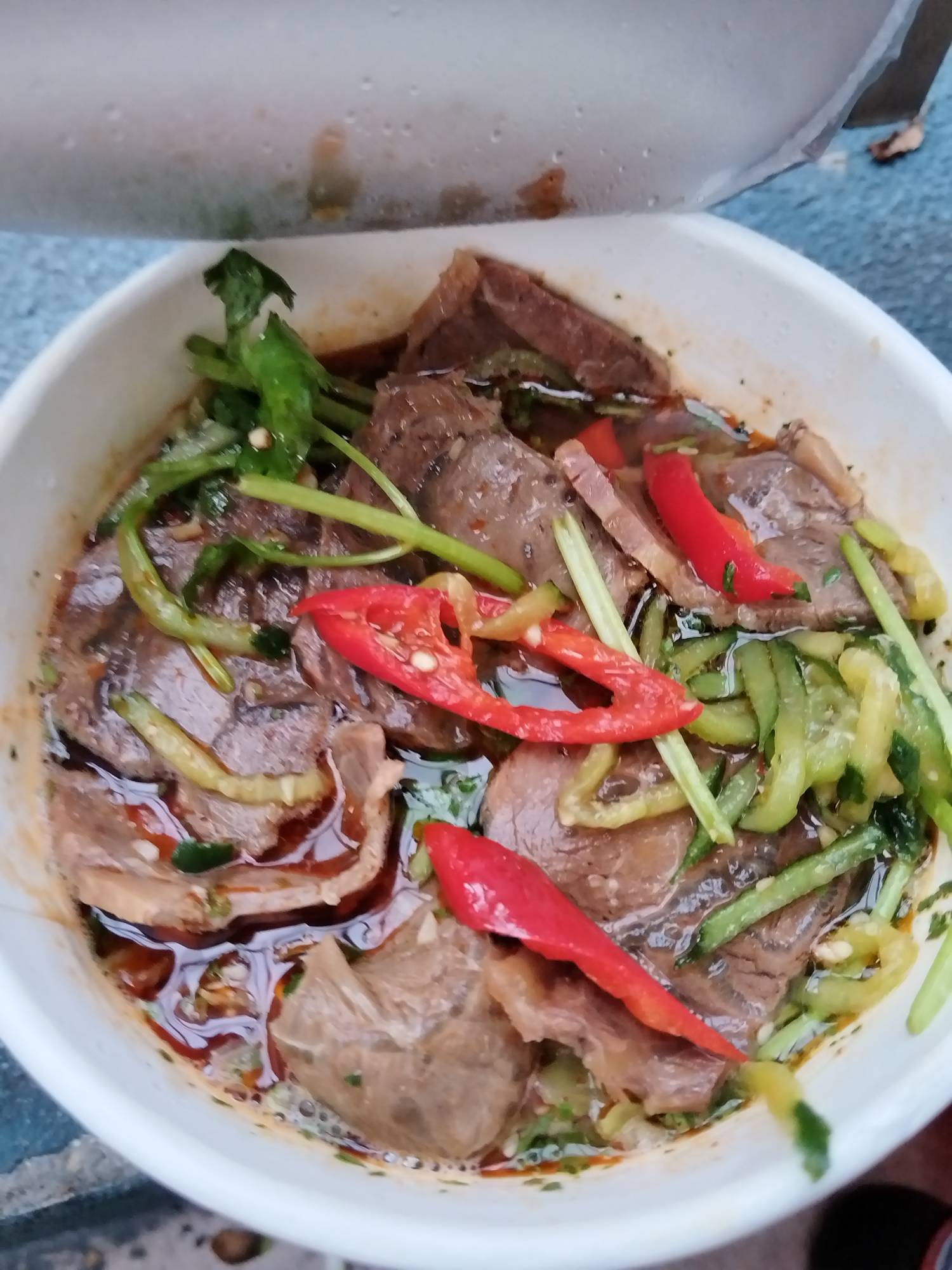 阿德发才吃了几天饱饭，都不知道自己姓什么了？小羊毛也不找了 天天就是喝酒论球 这个1 / 作者:虚幻的世界 / 