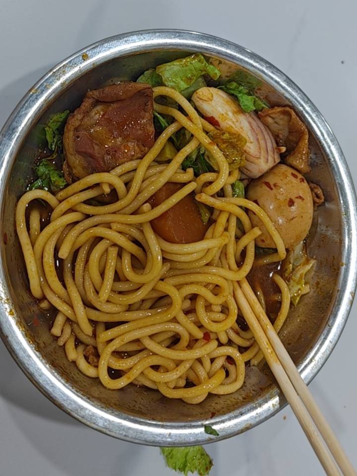 老哥们，减脂期可以吃鸡块面吗，搭配每周三分化背胸肩

21 / 作者:花心大萝贝 / 