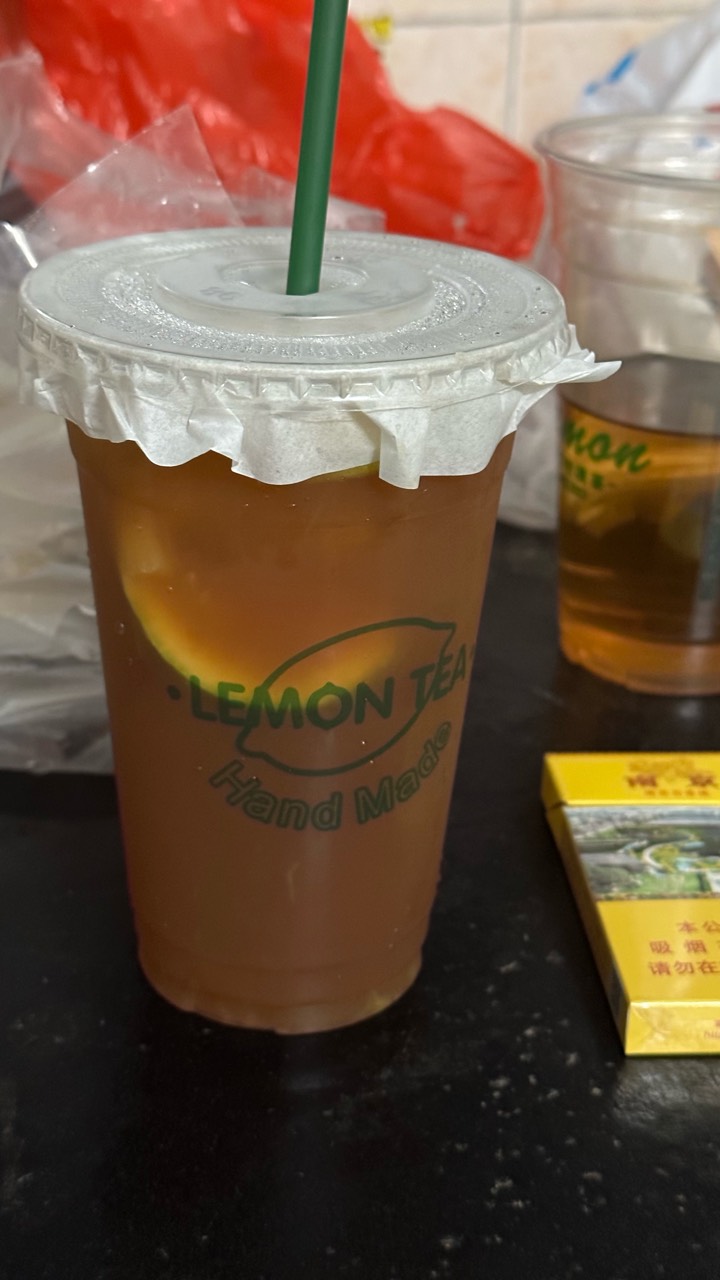 感谢小马哥的奶茶，今天又送了16


45 / 作者:不知明的靓仔 / 