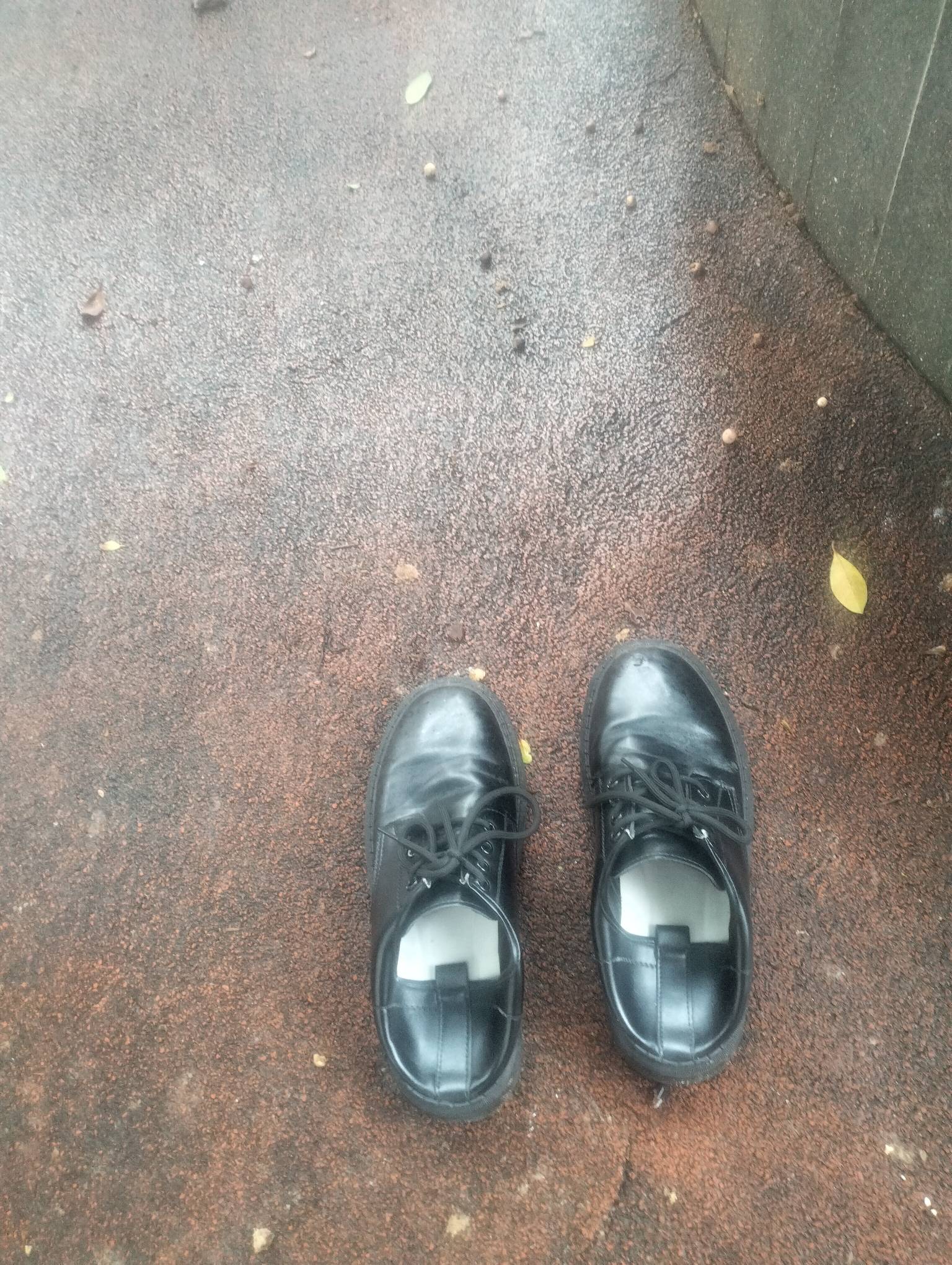 挂壁仔碰到下雨天，唐欢公园烦躁啊

21 / 作者:尛•牛•蛮 / 