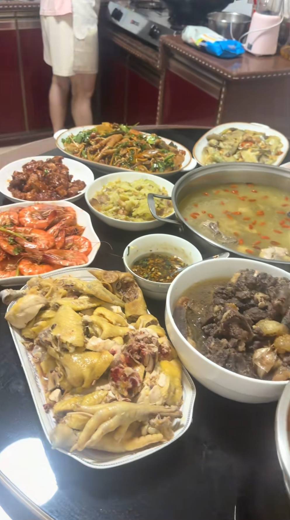 吃饭了。日常便饭。老哥们先吃

81 / 作者:火星英雄7 / 