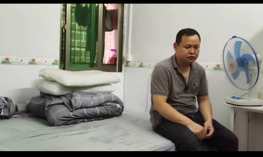 40岁没老婆无儿无女挂壁出租屋发呆，

62 / 作者:云祁 / 