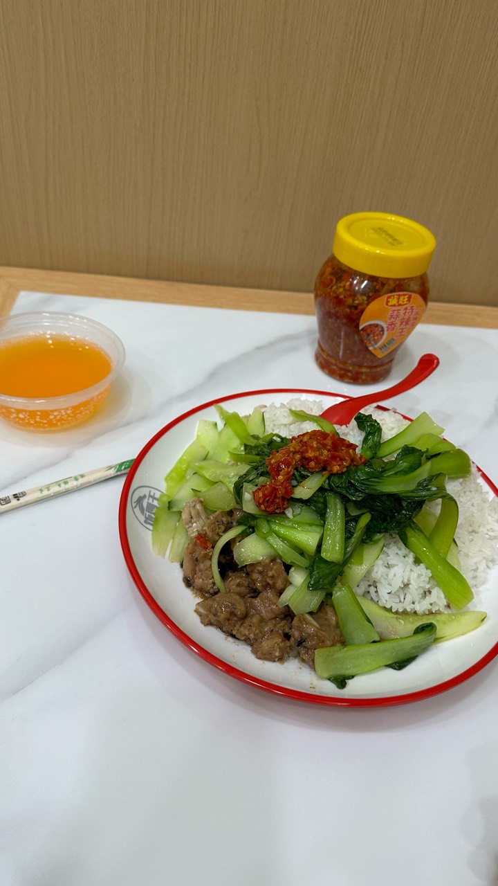 吃饭了老哥

74 / 作者:不知明的靓仔 / 