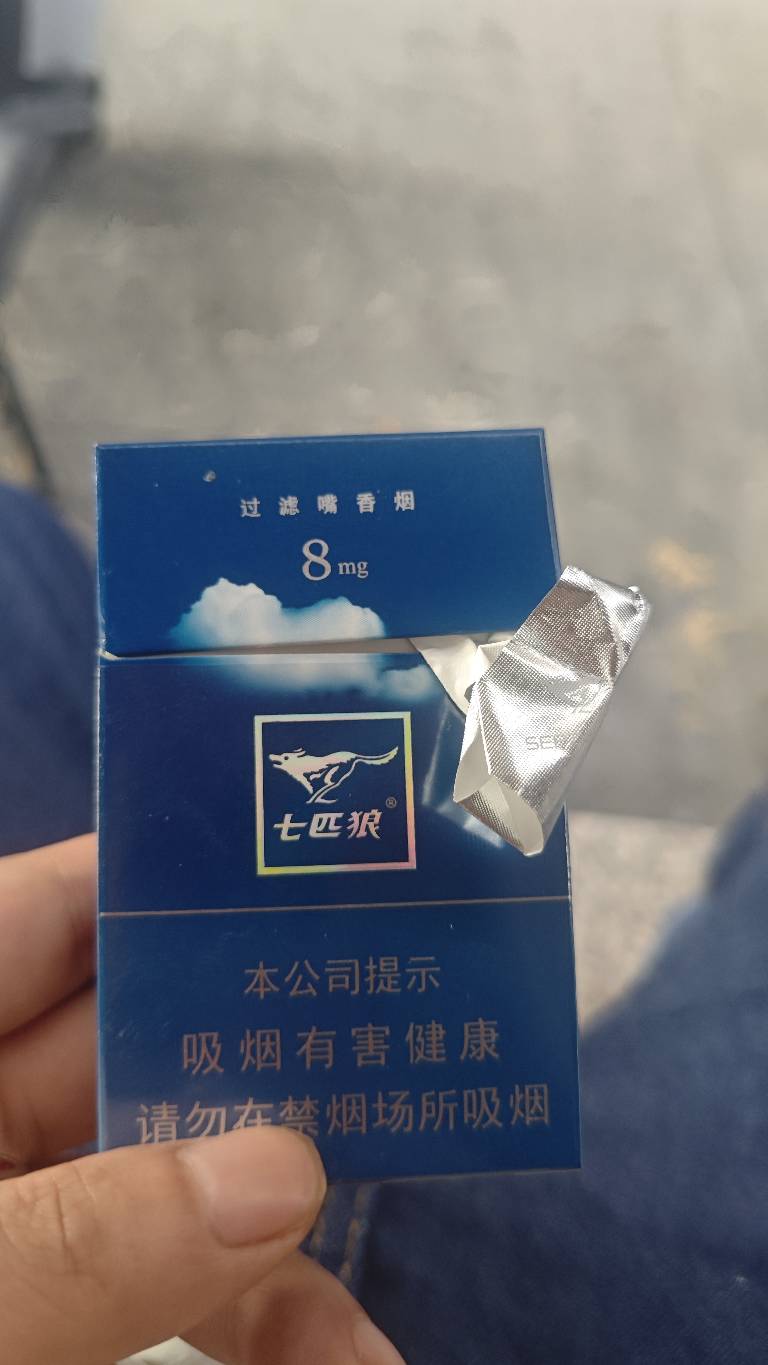 老哥们又倒下了，只能抽10毛七匹狼了

81 / 作者:无畏先锋窝 / 