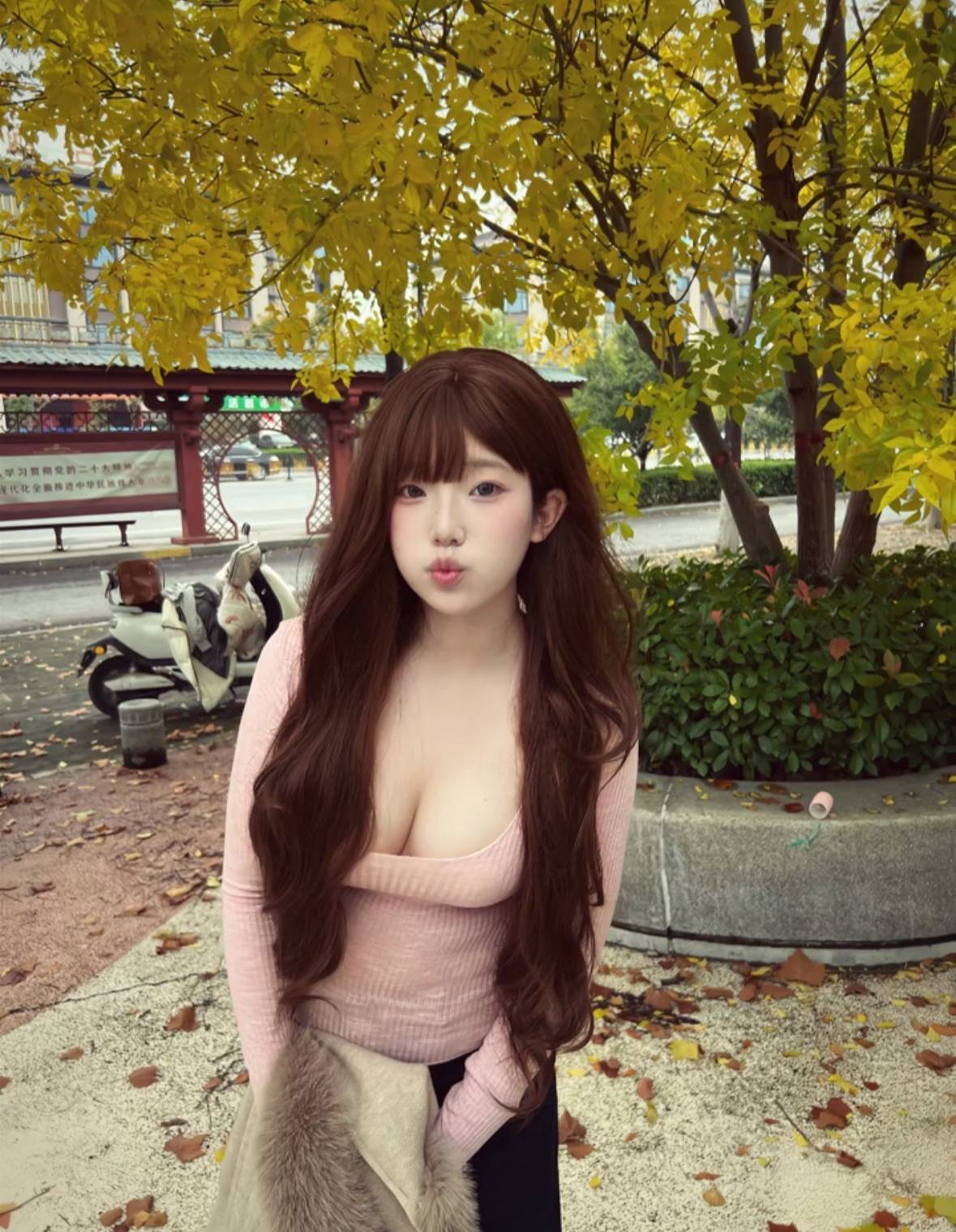 这农商银行真的SB，查看卡号要输密码，搞错三次直接给我锁了，要回老家那边才能解，关81 / 作者:爱吃猪脚饭 / 