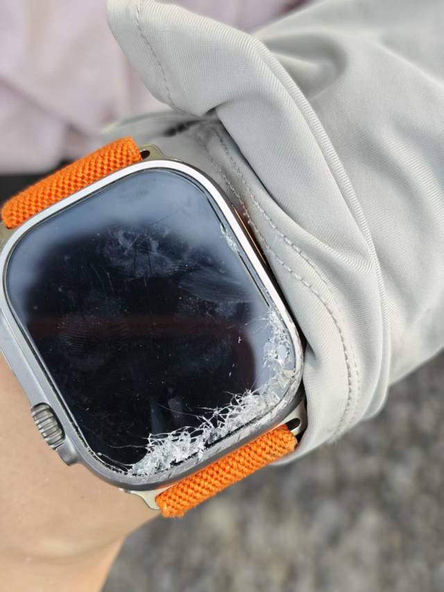 接上贴，去交警队看了那条路上没监控，跑的那个电动车抓不到，本打算赔她点医药费得了96 / 作者:卡农咚咚 / 