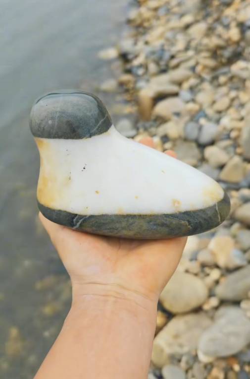 老哥们还没毛吗，我都在外面开始捡拉吉了

97 / 作者:短腿小霸王 / 