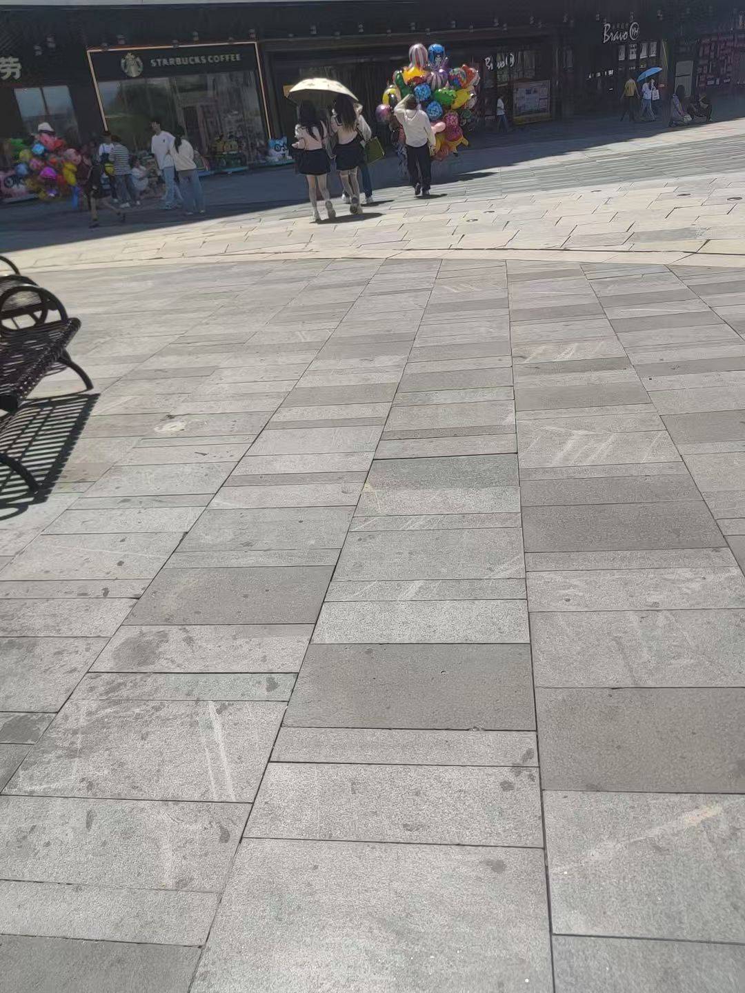 老哥们，出来吃饭了

37 / 作者:昼夜寻觅 / 