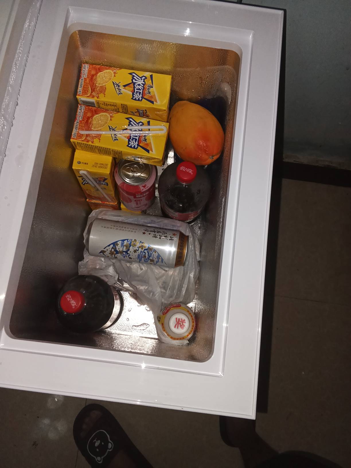 老哥们，有我挂的舒服么，这冰箱买的太合适了，伸手就能拿到喝的，一包紫云今天看看哪7 / 作者:他他他，野汉子 / 