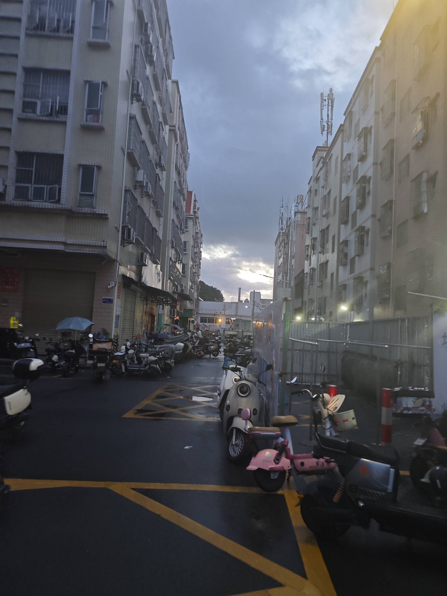 老哥们，厂子里做工太慢了被老太婆羞辱了

59 / 作者:张小姐我爱你 / 