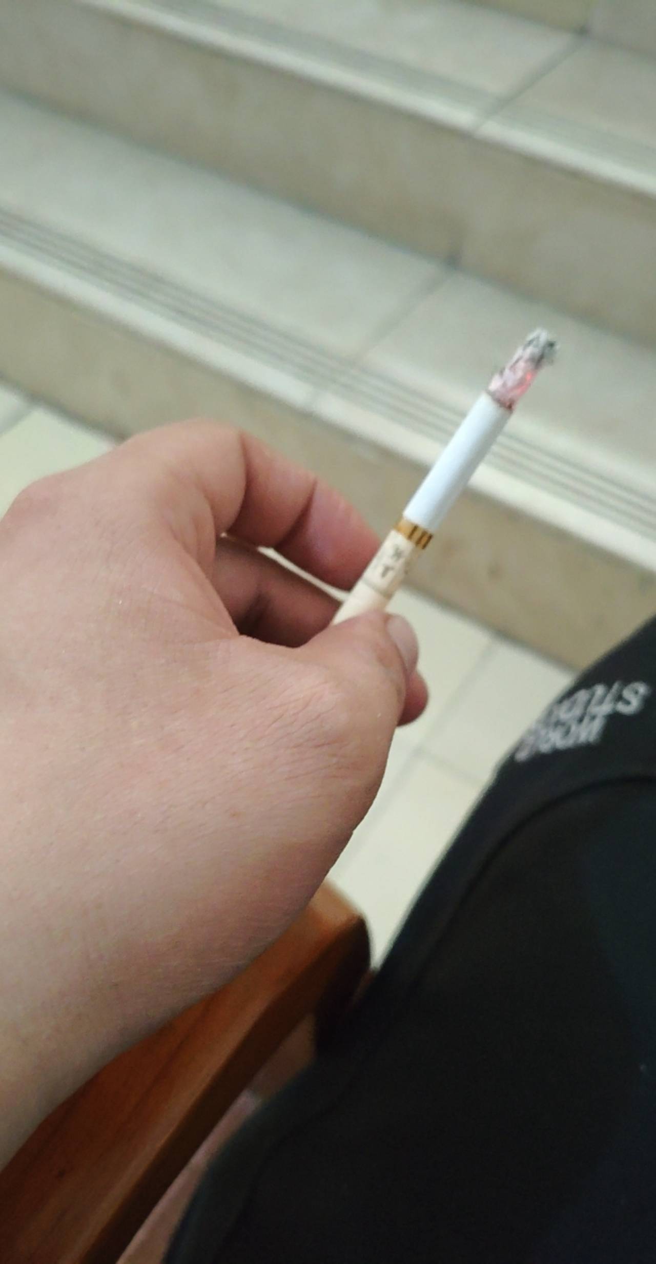 戒烟第二天
55 / 作者:小海在这 / 