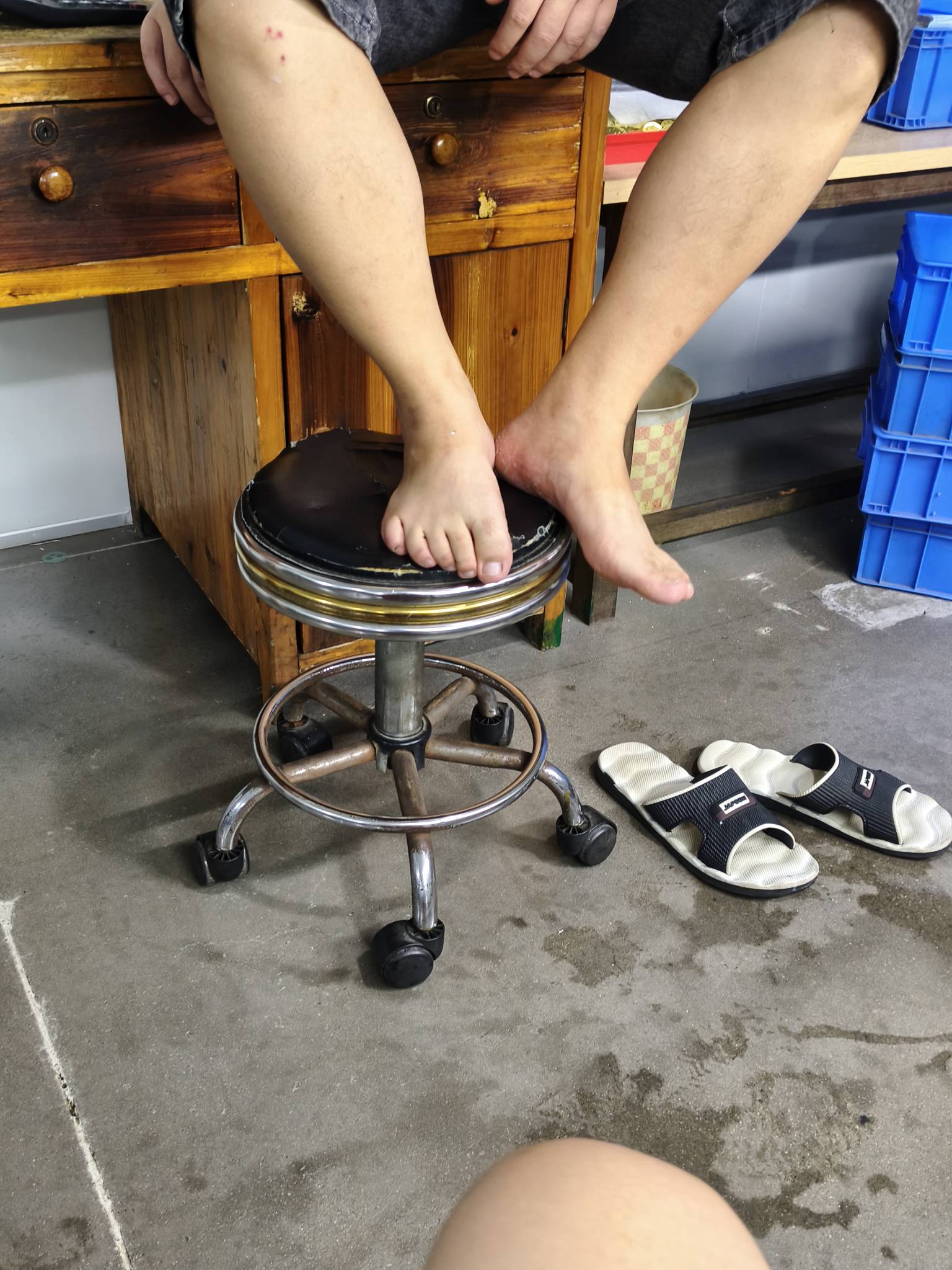 老哥门们，有个同事昨天被带走了，现在还没回来，前几年刷的流水现在还有事？

91 / 作者:勇敢牛牛@ / 