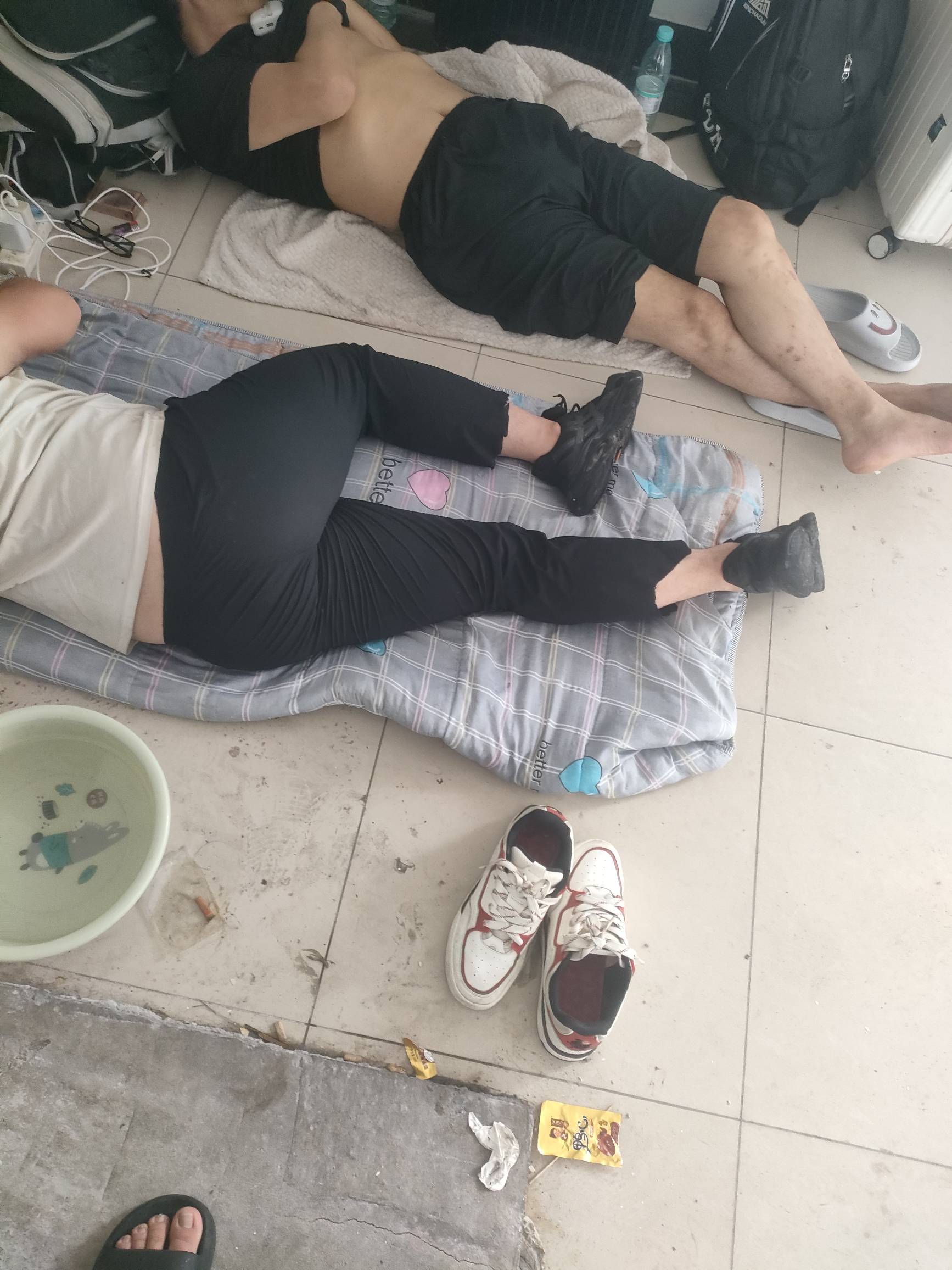 为什么不发毛？还嘲笑老哥，老哥郁闷了


13 / 作者:卡卡西农 / 