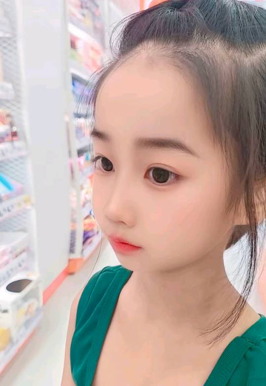 首发，我来说下吧，都藏着不说，其实聪明的老哥都没有自己玩，都是卖给别人，卖给豆子44 / 作者:假老哥真挂壁 / 