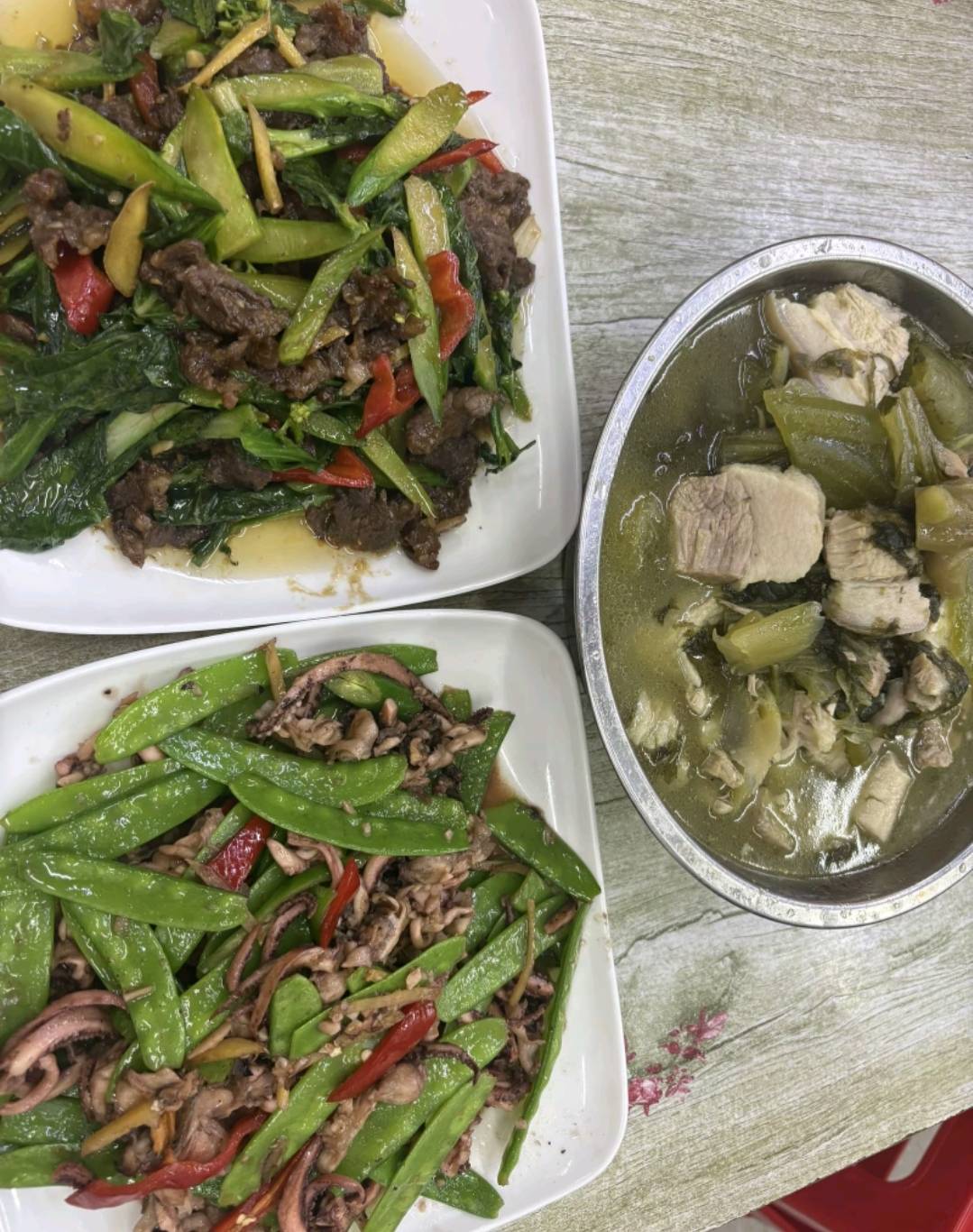 老哥们吃饭了。老哥们先吃

24 / 作者:火星英雄7 / 
