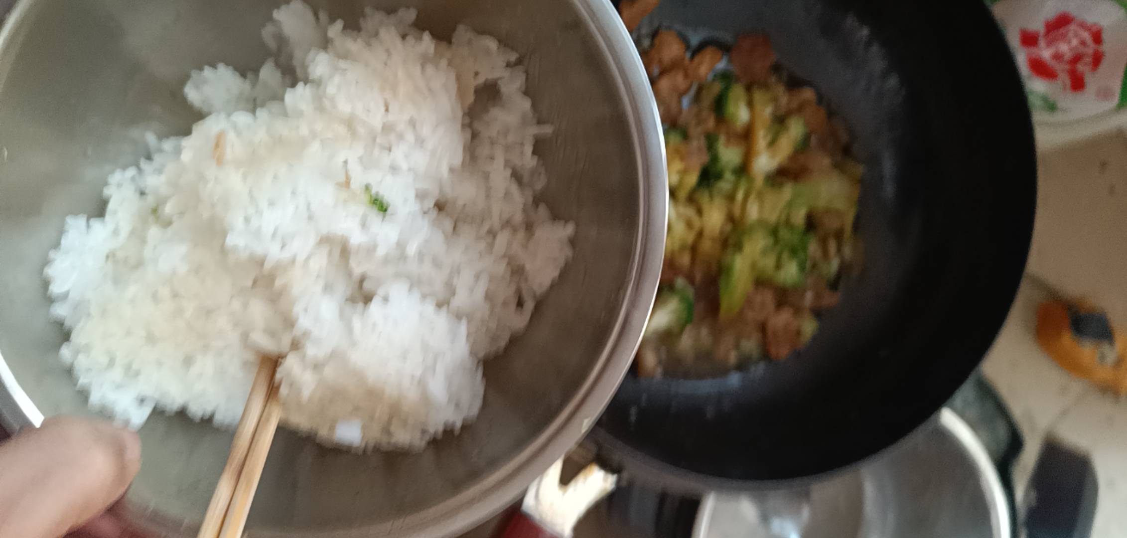 吃

100 / 作者:北部湾银行 / 