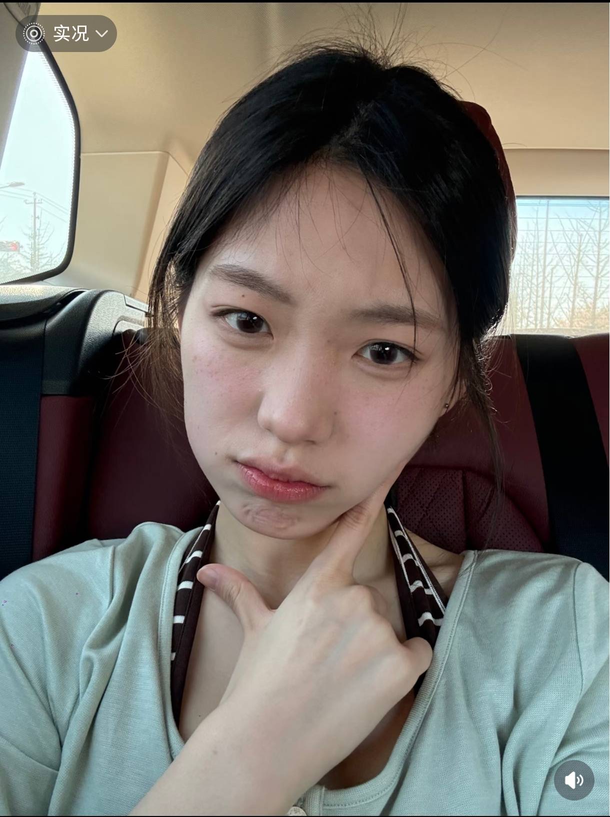 这世界就是一个巨大的草台班子

71 / 作者:39岁挂壁老大哥 / 