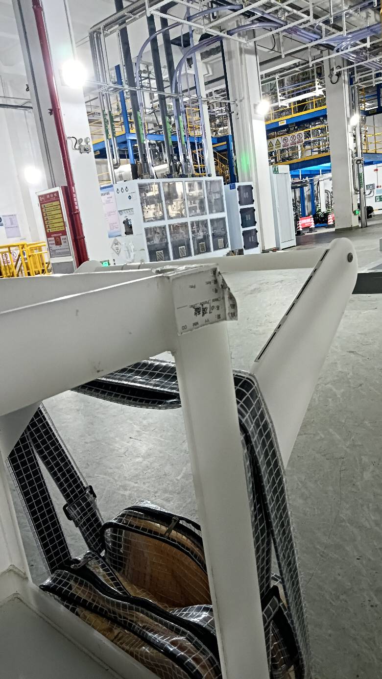 老哥们，干夜班了

58 / 作者:福建牛德华 / 