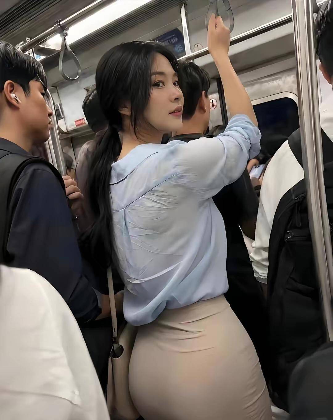 天天被饿醒，毛毛呢

87 / 作者:尛•牛•氓 / 