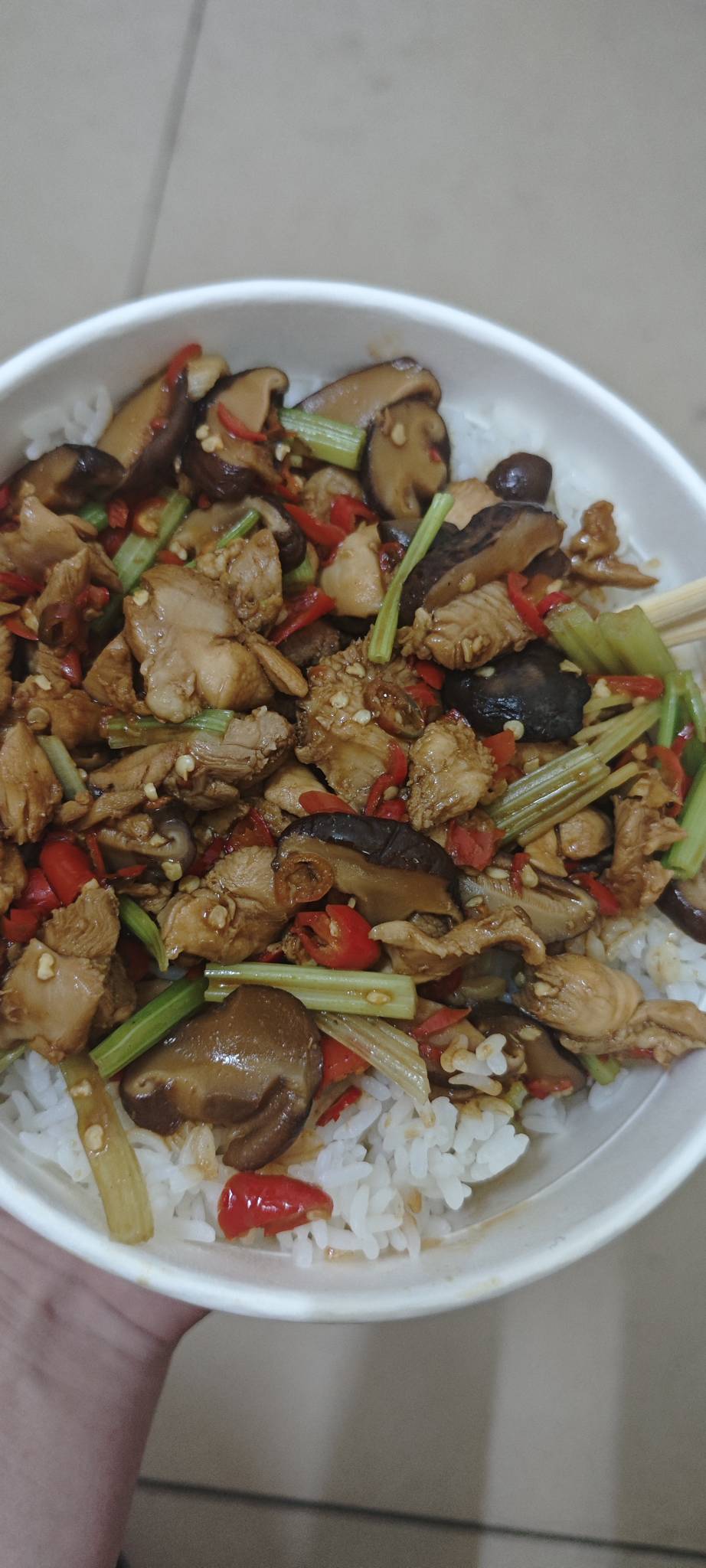 挂壁饭吃起来，差点饿死了

100 / 作者:撸毛小王子 / 