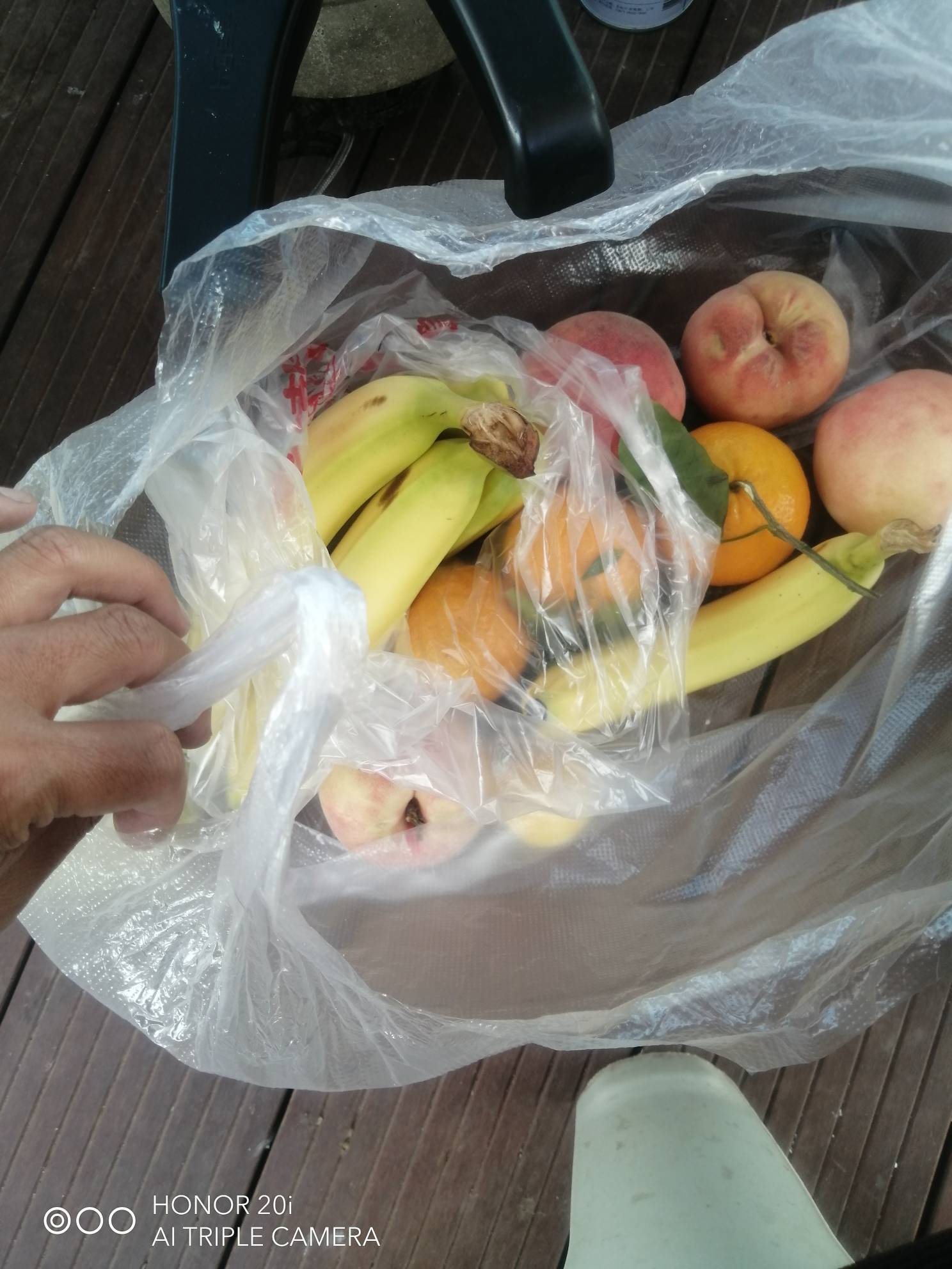 上海兴业抢光了，
大哥请客买菜错过了，一个人吃250元菜





44 / 作者:卡农新来的 / 