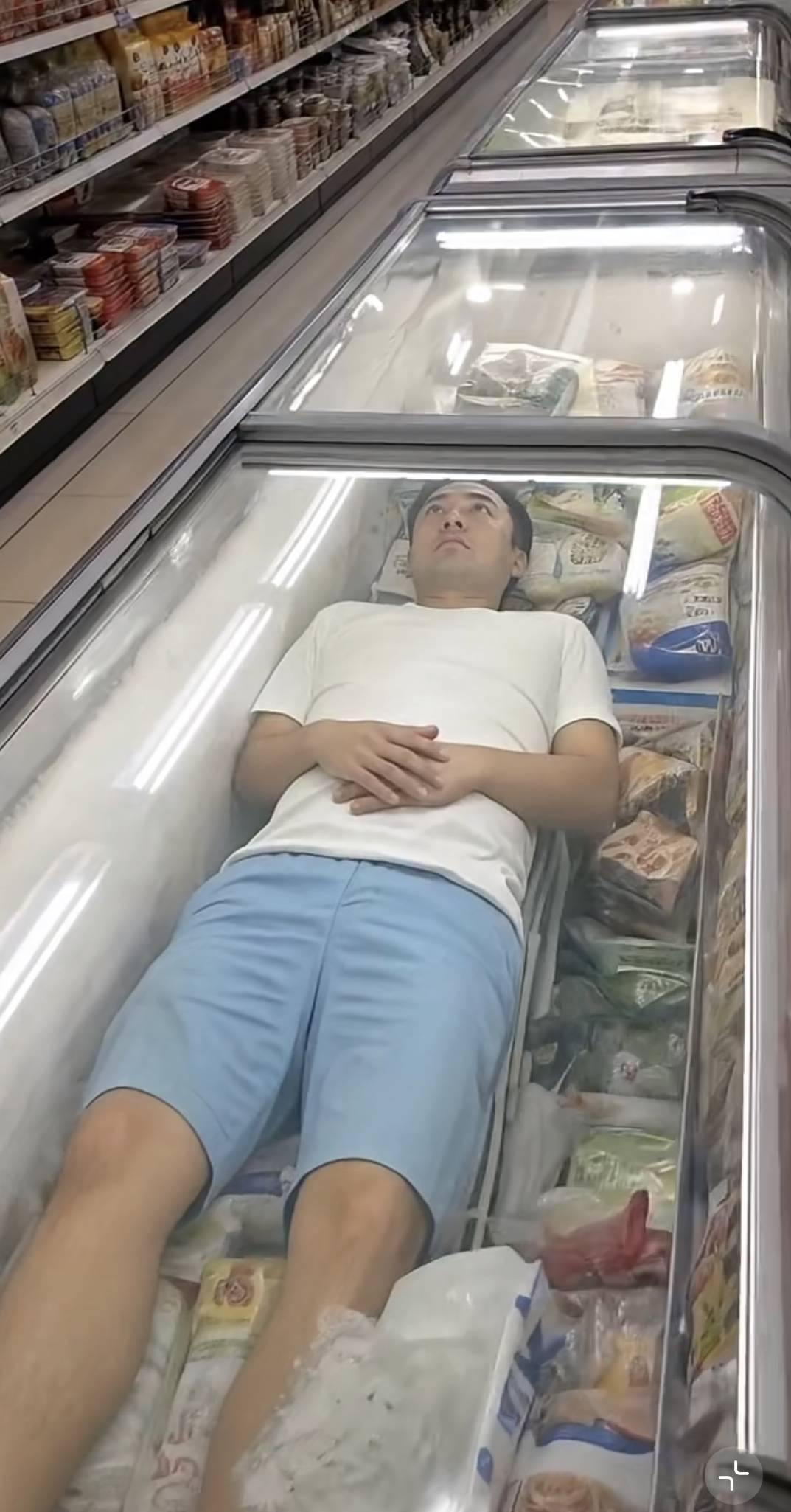 来睡觉了，还有好几个位置等你

30 / 作者:撸毛小王子 / 