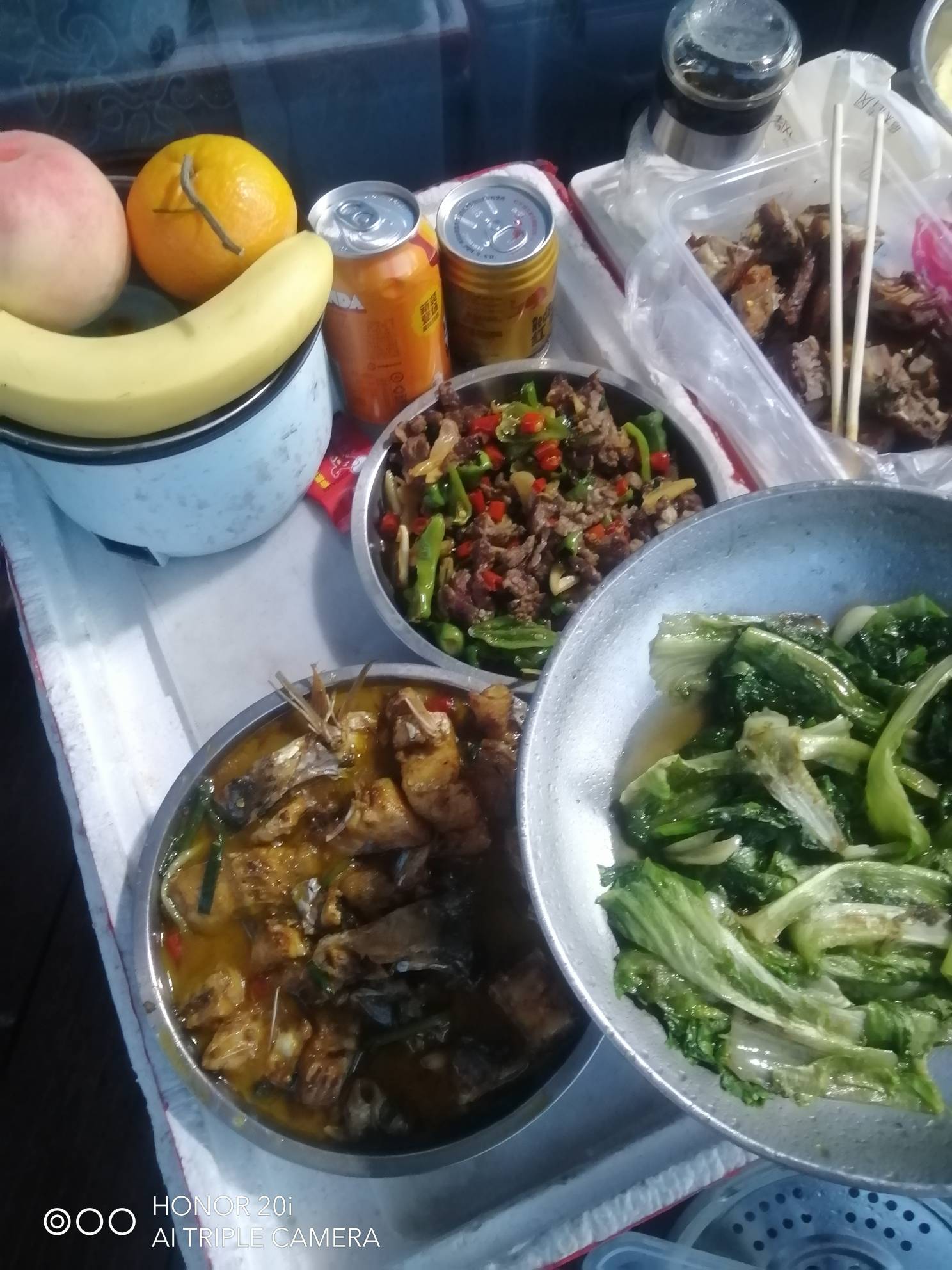老哥们先吃，大哥安排的，238块





90 / 作者:卡农新来的 / 