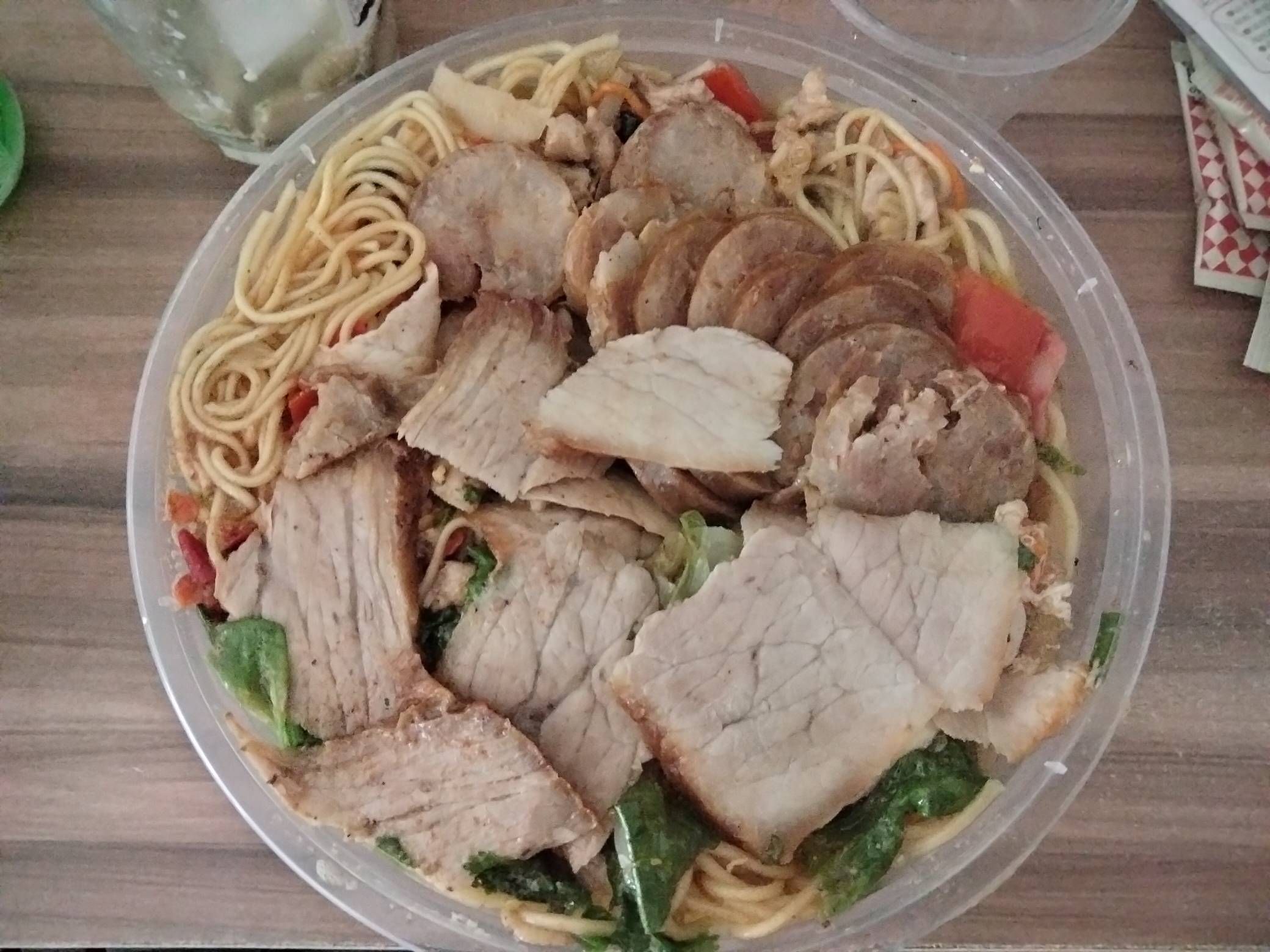 老哥们吃饭了，这顿花了18.6没免单

86 / 作者:机会哈哈 / 
