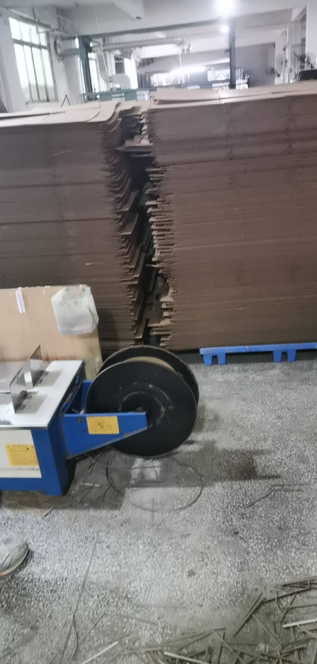 铁皮房热死了老哥们

58 / 作者:梦想当村长 / 
