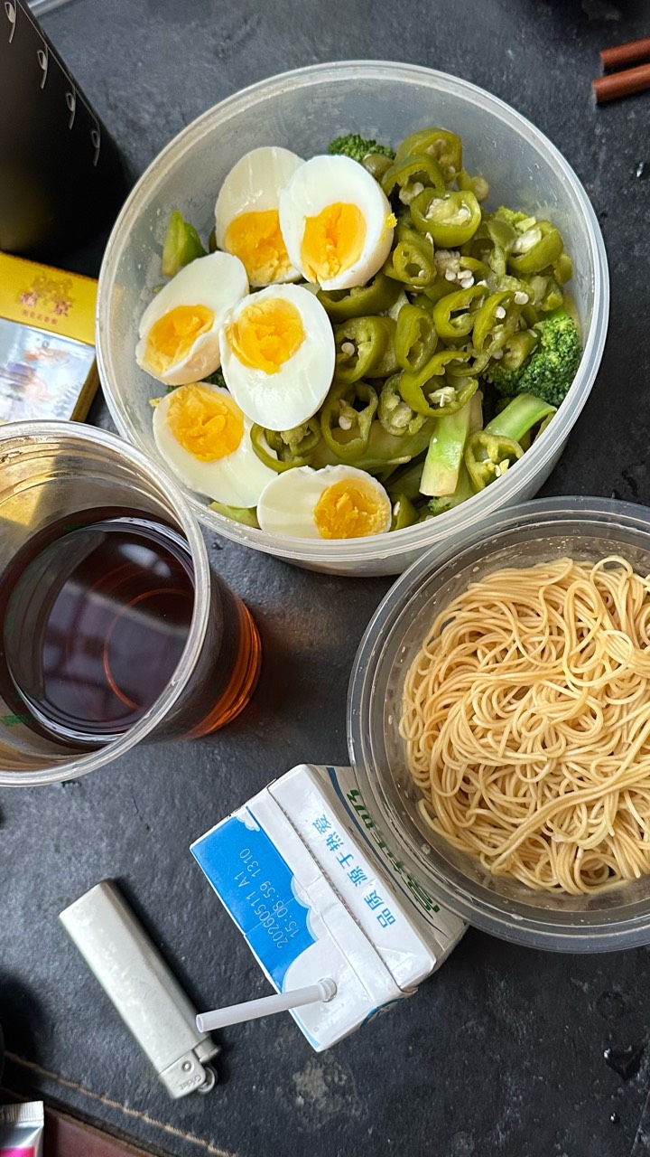开啃了老哥

55 / 作者:不知明的靓仔 / 
