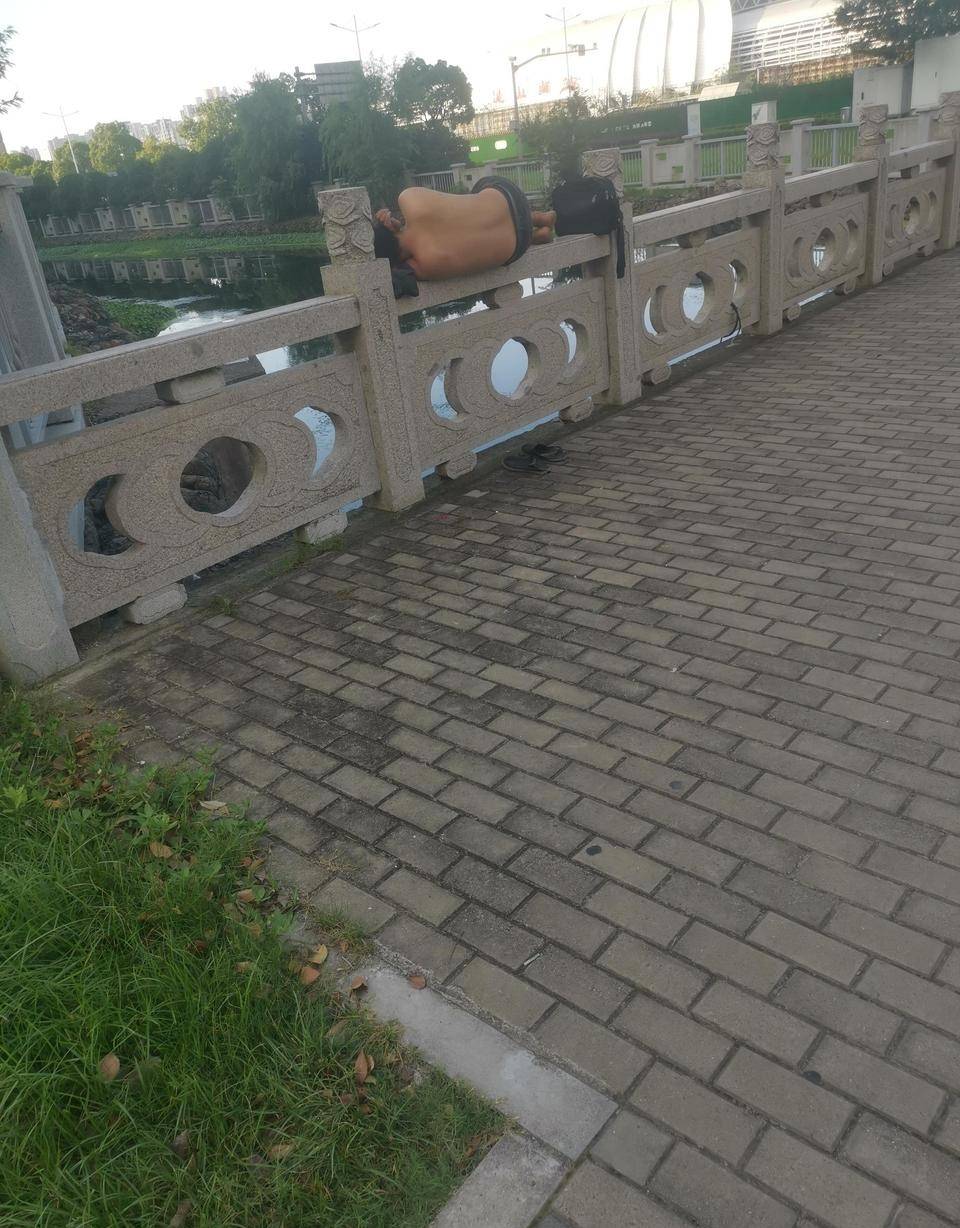 这是哪个老哥，稳

3 / 作者:麻将糊了333 / 