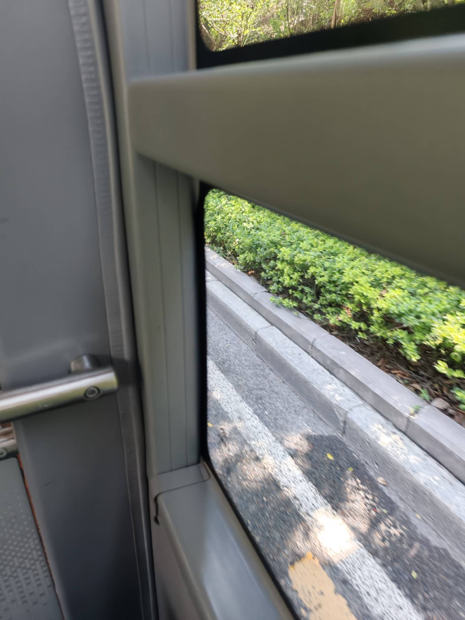 新买的手机，用了一个月今天老是死机重启，坐车2小时去线下门店大战客服

43 / 作者:出来打我 / 