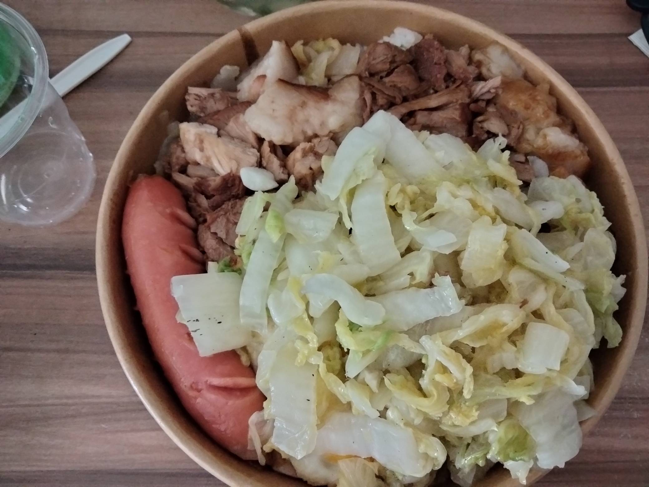 老哥们吃饭了

11 / 作者:机会哈哈 / 