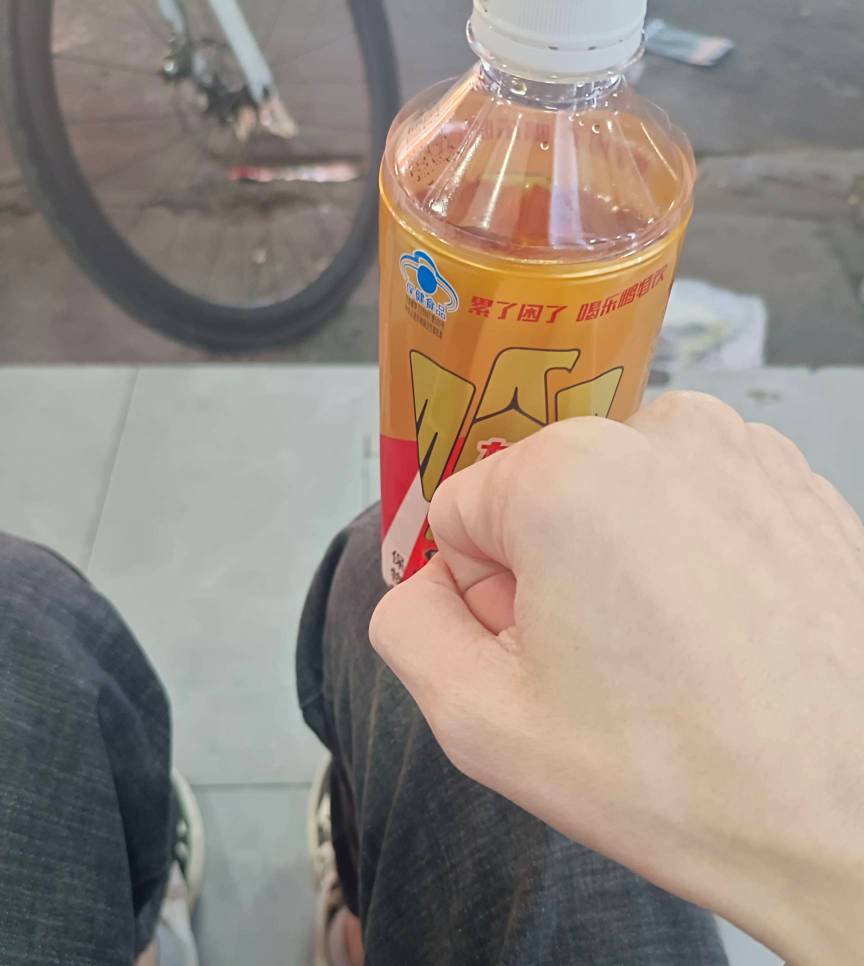 今天明天高温天气，老哥们老姐们多喝热水

55 / 作者:风中之神-聂风 / 