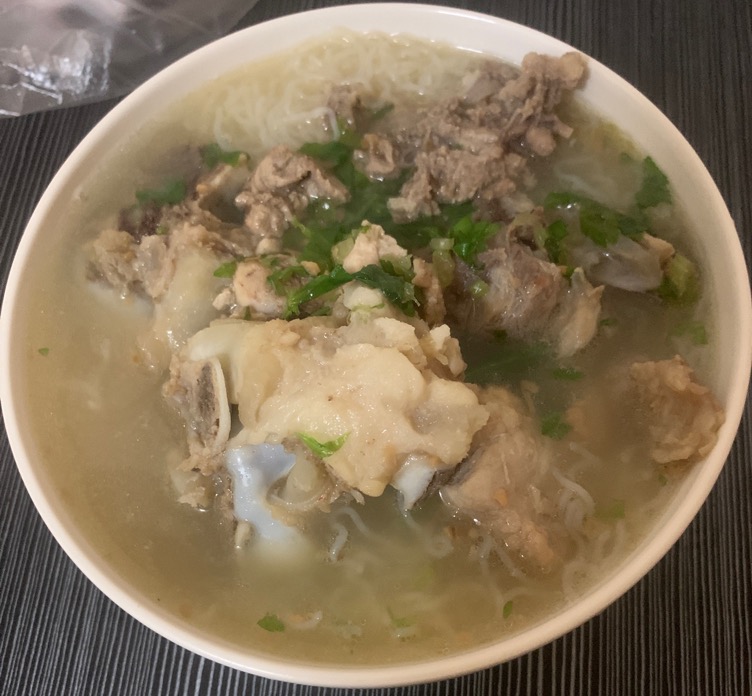 吃老哥们 一块钱

92 / 作者:小鬼是魔鬼 / 