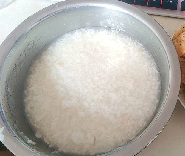 自己做萝卜番茄焖牛肉真开胃，老哥们有空可以尝试一下，萝卜一根，番茄四个，牛肉一斤30 / 作者:朱铁胆 / 